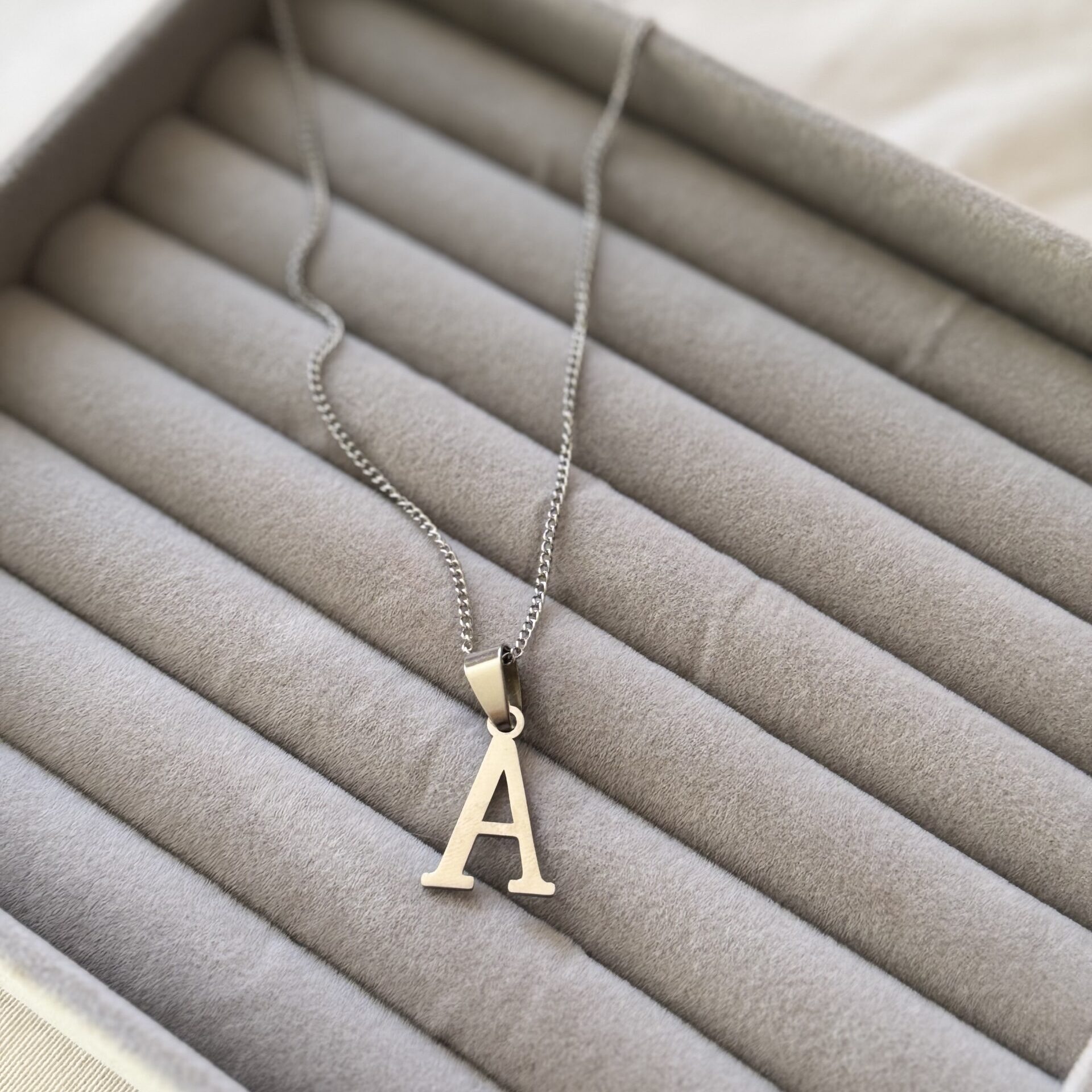 COLLAR INICIAL "A"