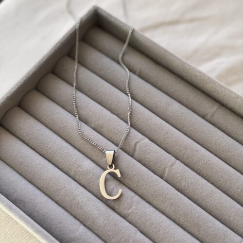 COLLAR INICIAL "C"