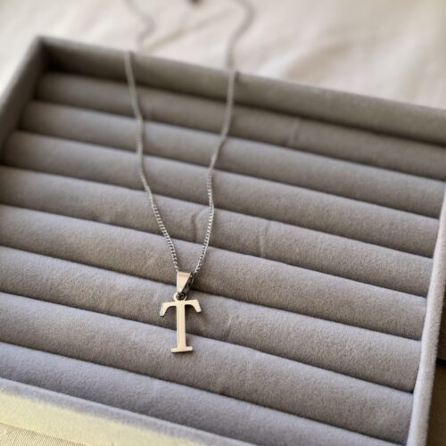 COLLAR INICIAL "T"