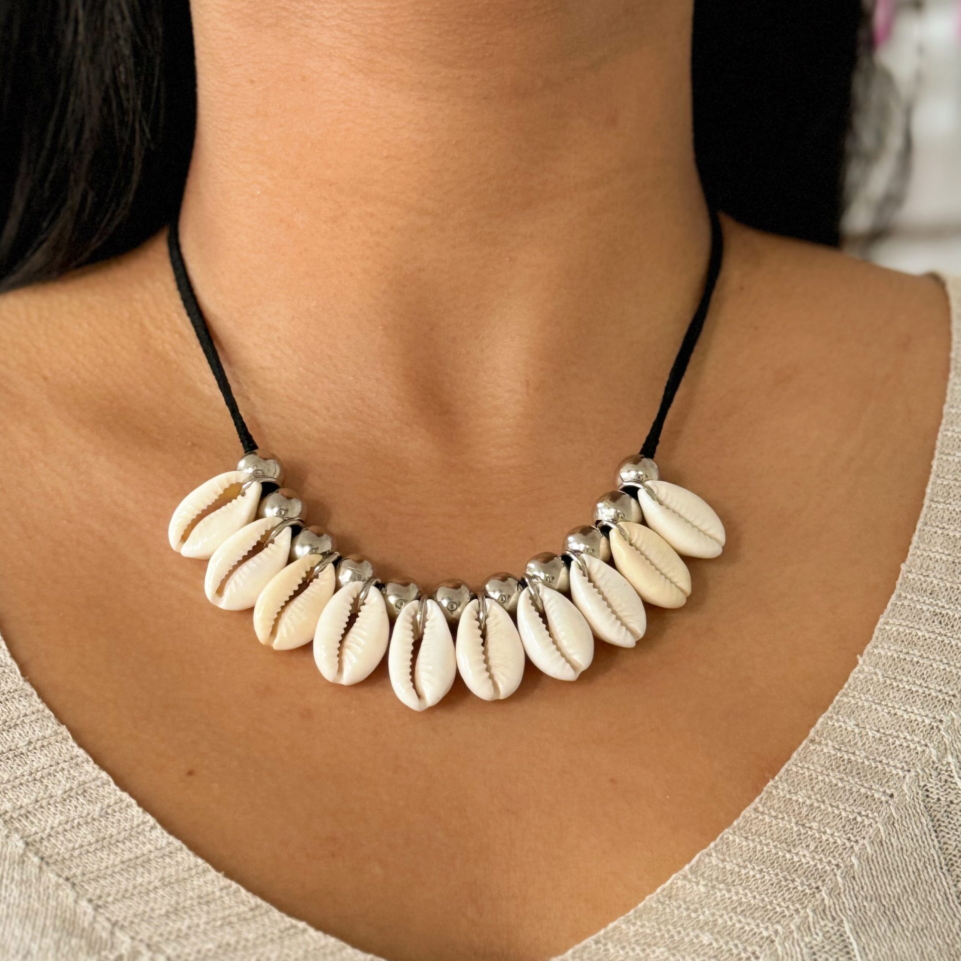 COLLAR BALI - cordon negro🐚🌈