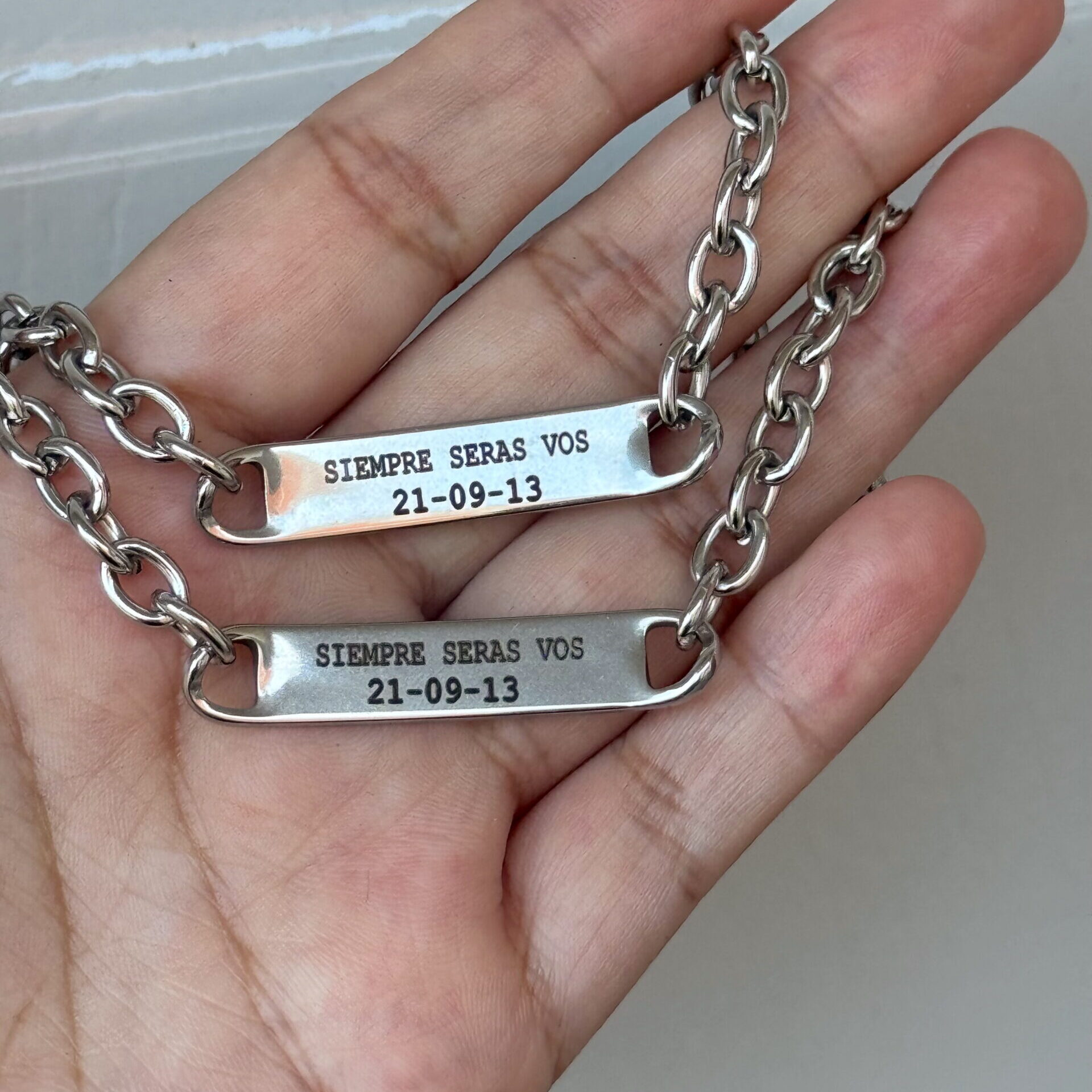 PAR DE PULSERAS PARA COMPARTIR - FRASE