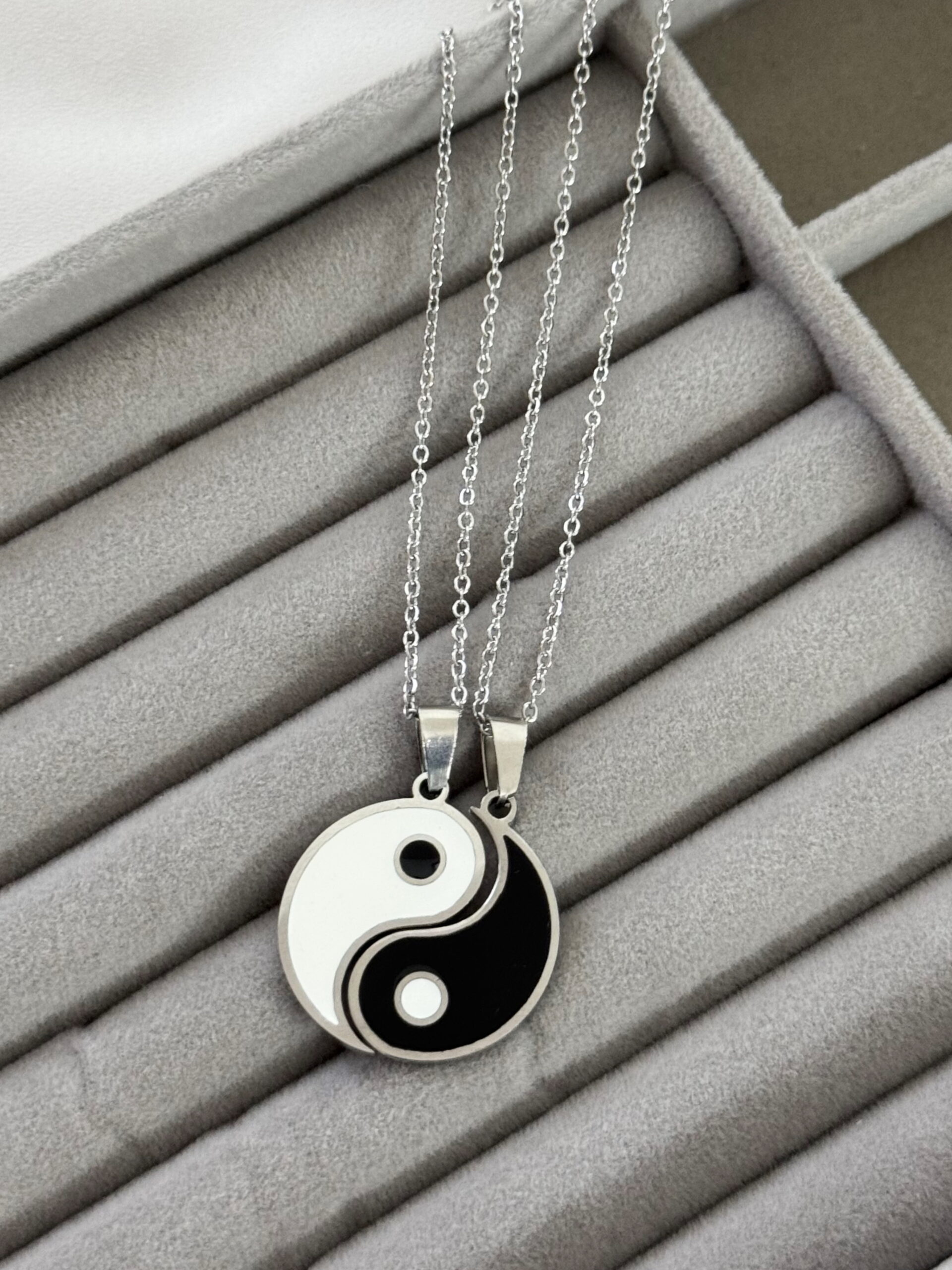 COLLAR YIN Y YANG