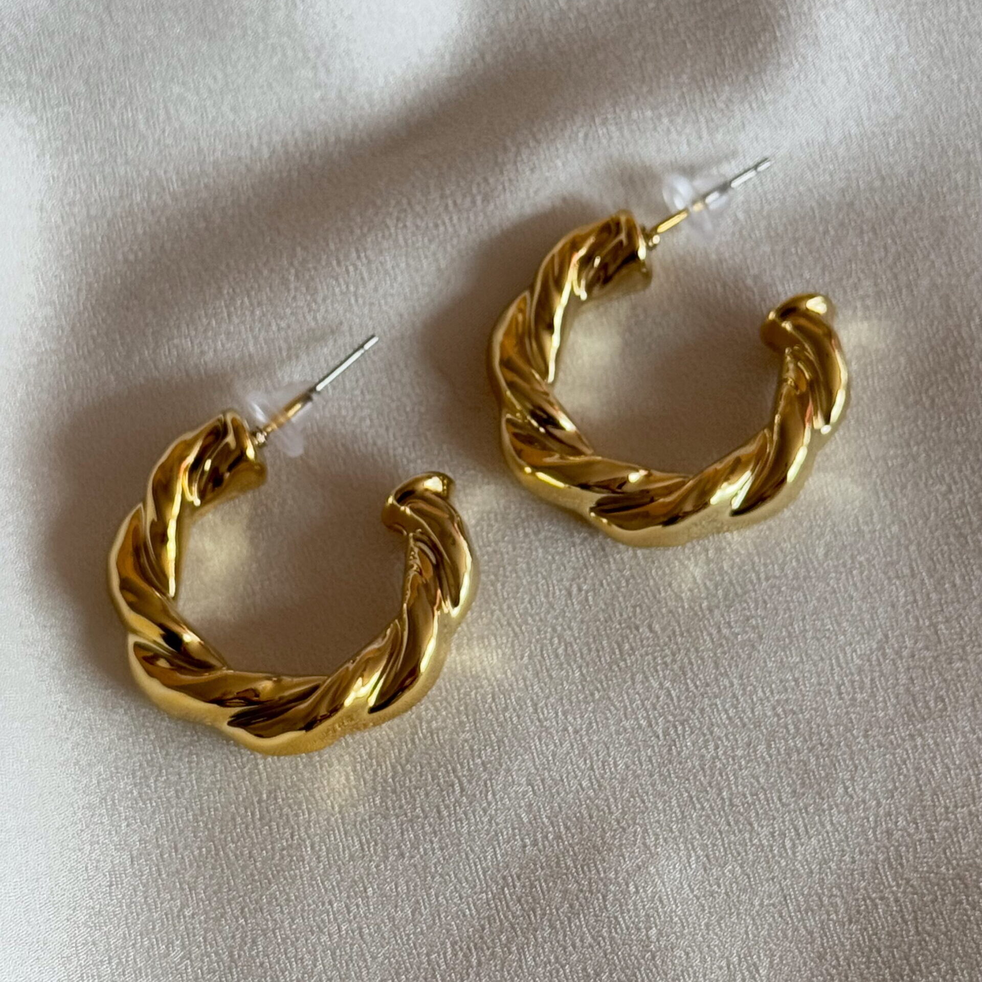 ARGOLLAS DORADAS INFLADAS ✨
