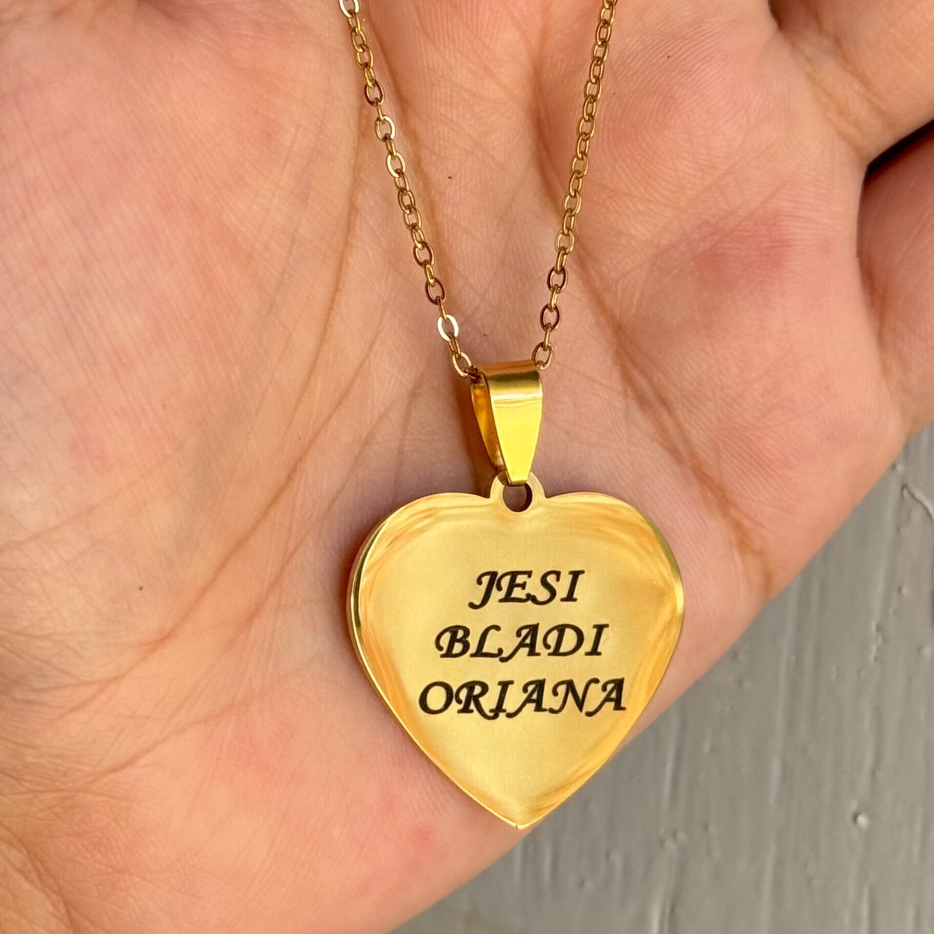 COLLAR CORAZON DORADO CON NOMBRE